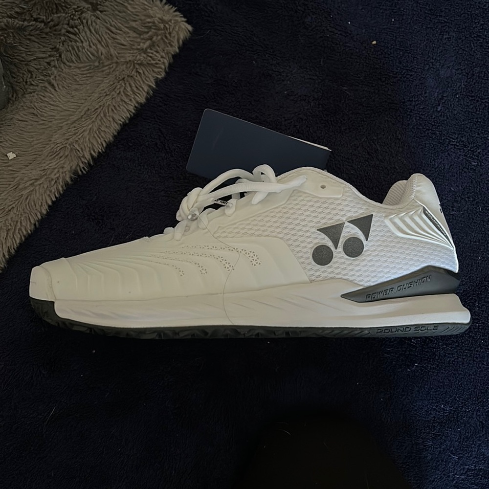 Yonex Men Tennis Shoes